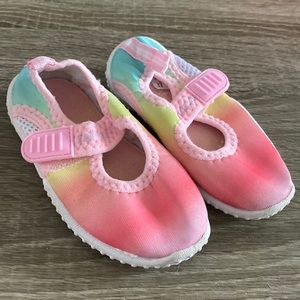 EUC Multi-color Water Shoes Girls Toddler Size 5/6